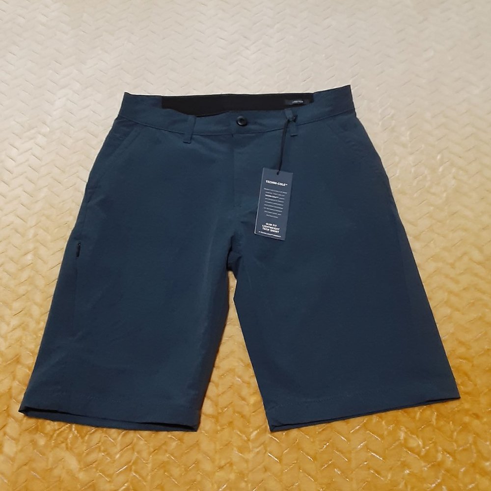Men's Kenneth Cole New York Stretch Shorts Size 28. NWT. Retail $69.00.